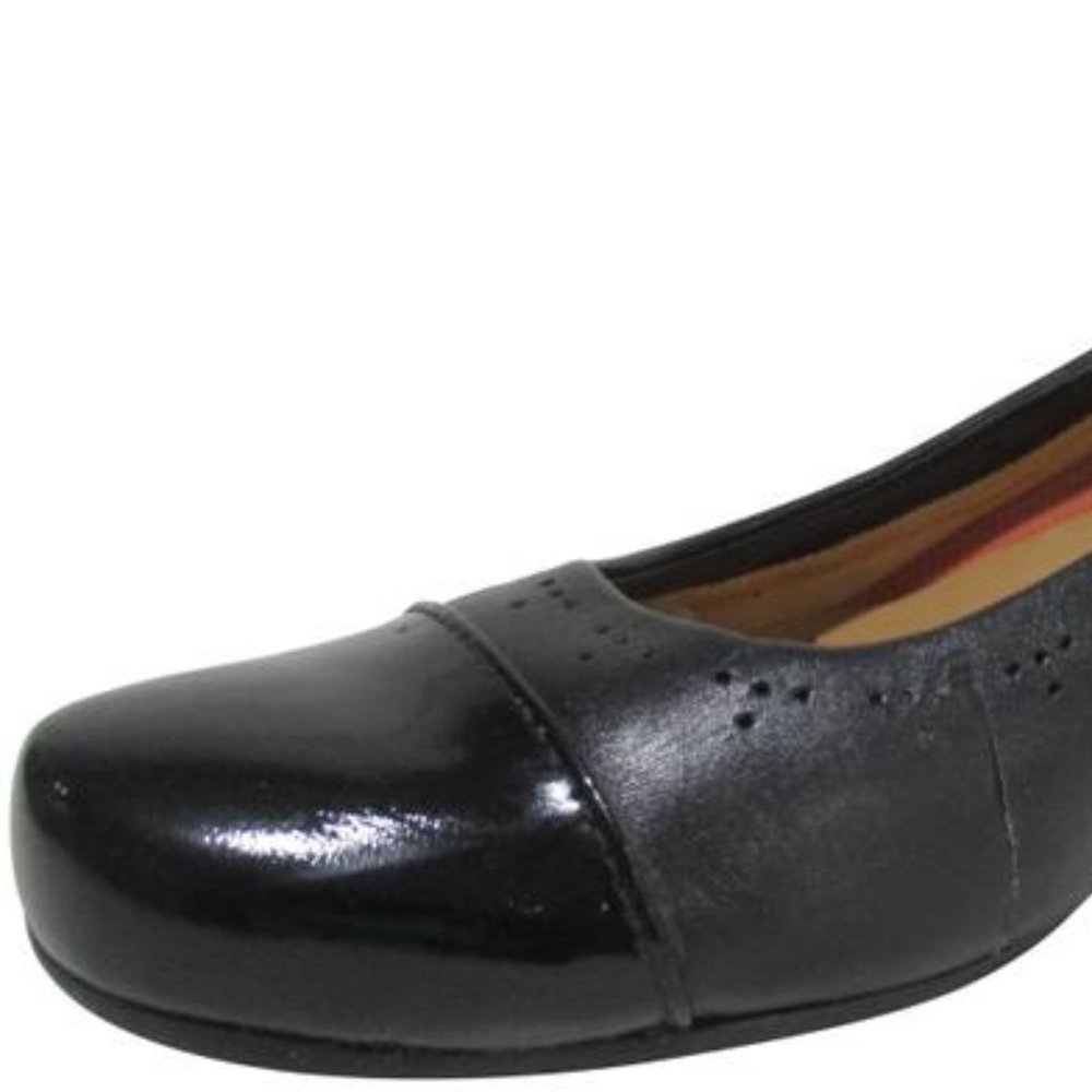 *Clarks Black Unstructured Midnight Blue Slip-On